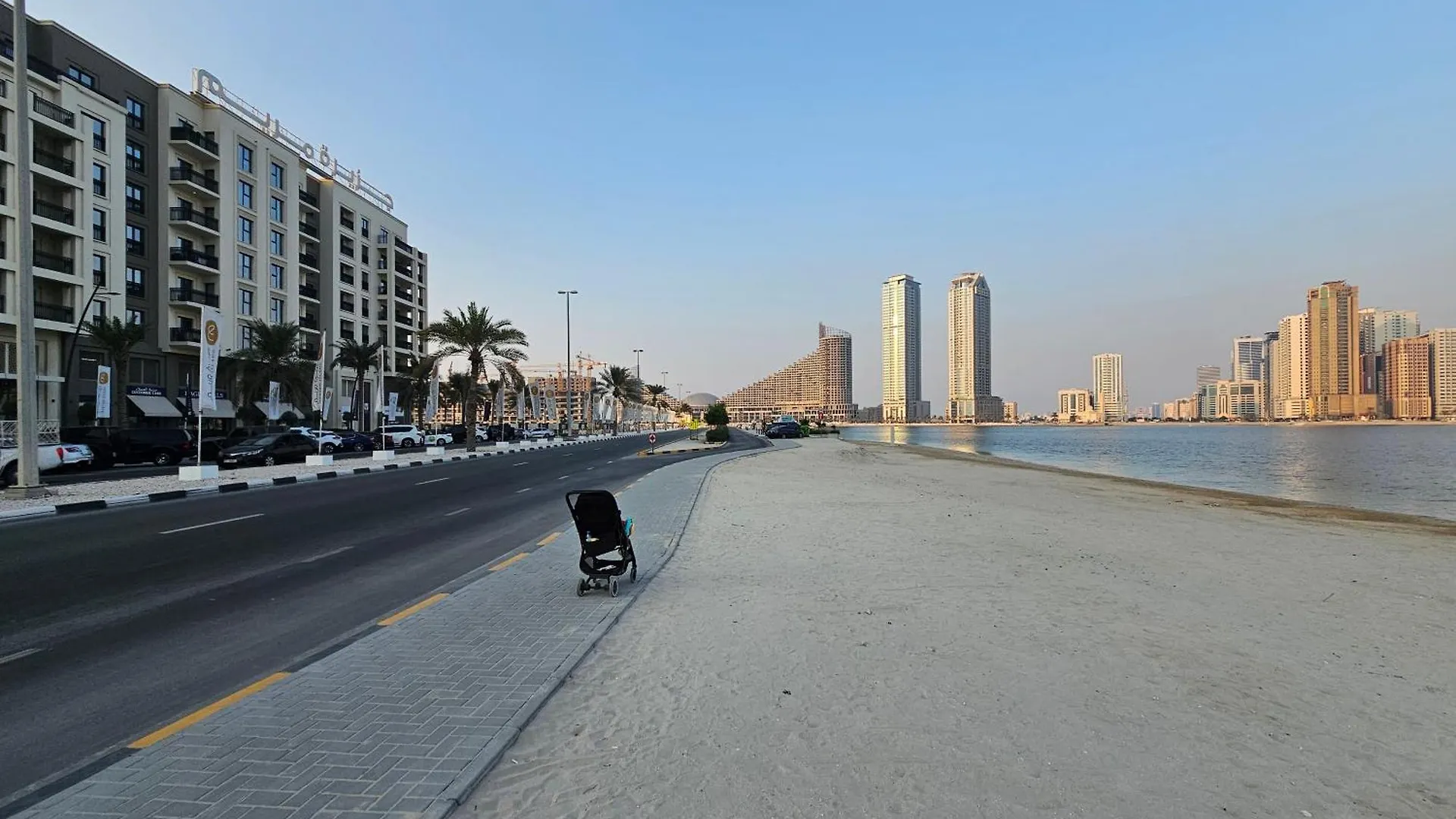 Apartments 100 M2 Sharjah 0*,