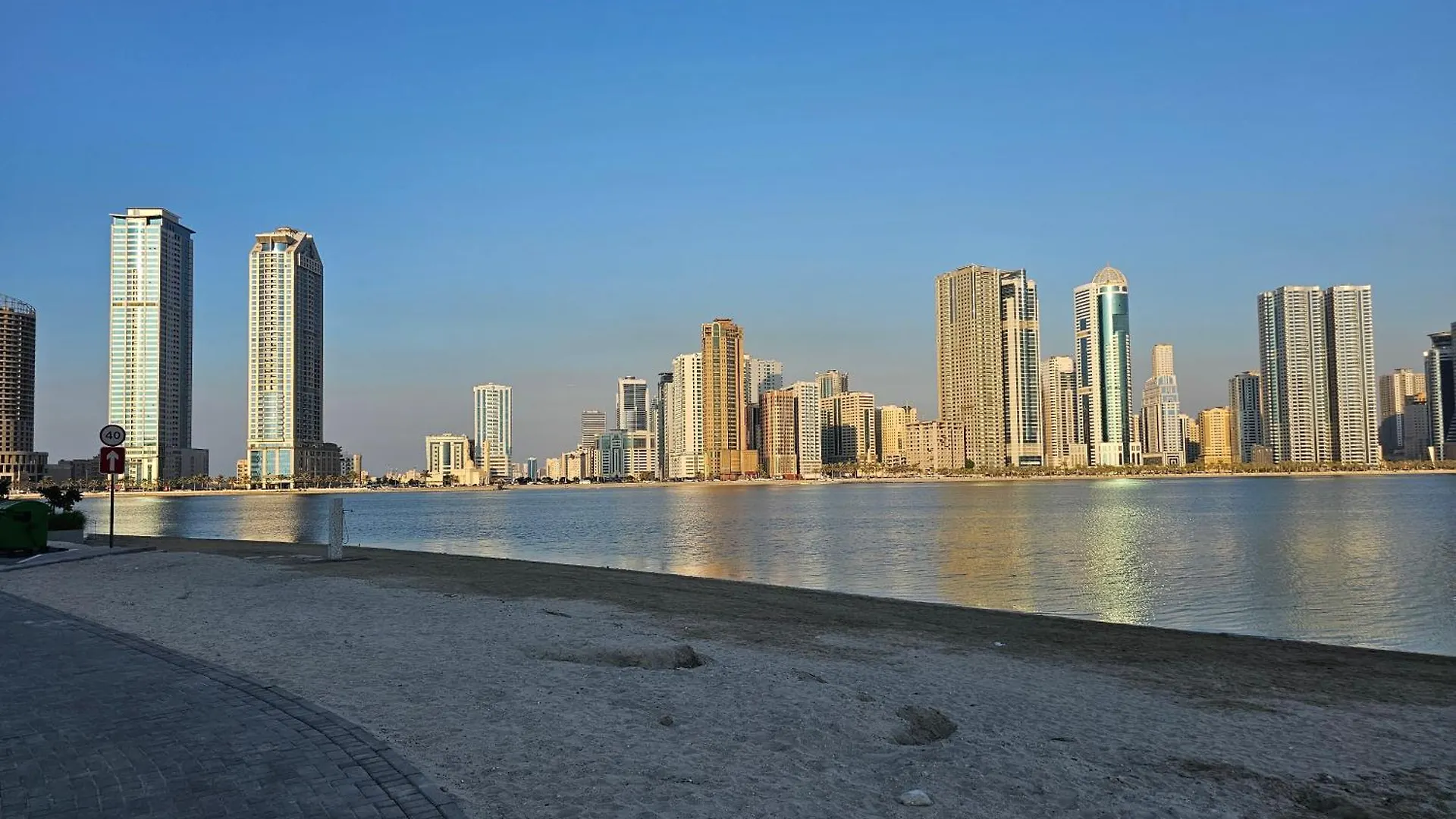 Apartments 100 M2 Sharjah Emirati Arabi Uniti