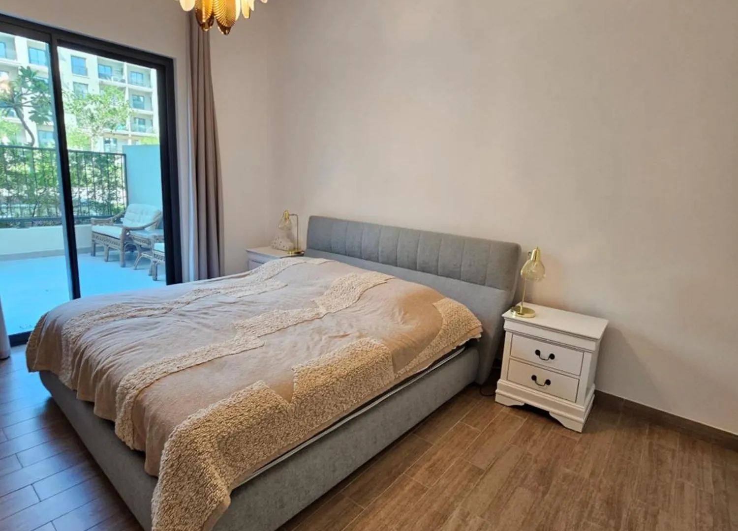 Apartments 100 M2 Sharjah 0*,