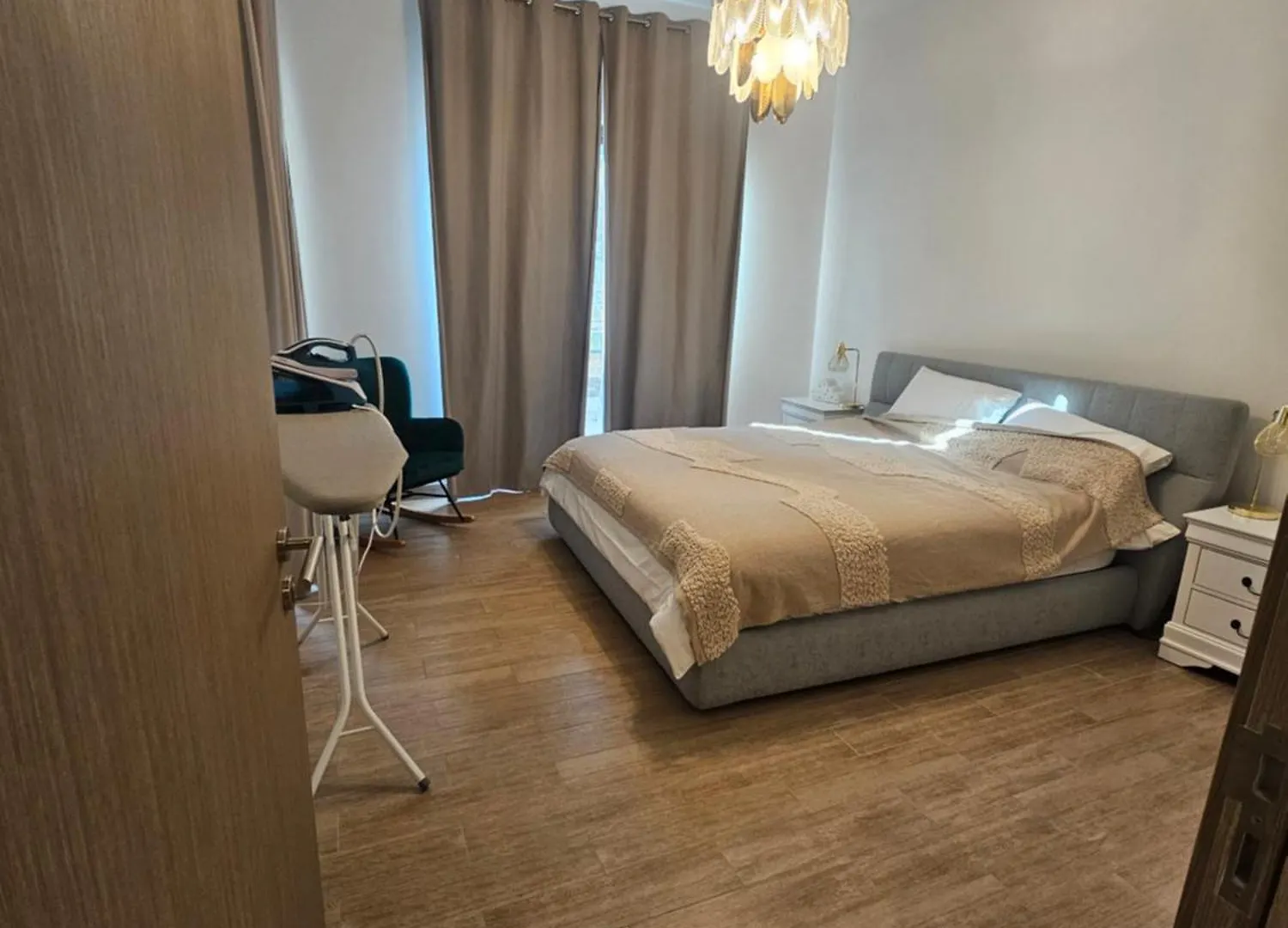 Apartments 100 M2 Sharjah