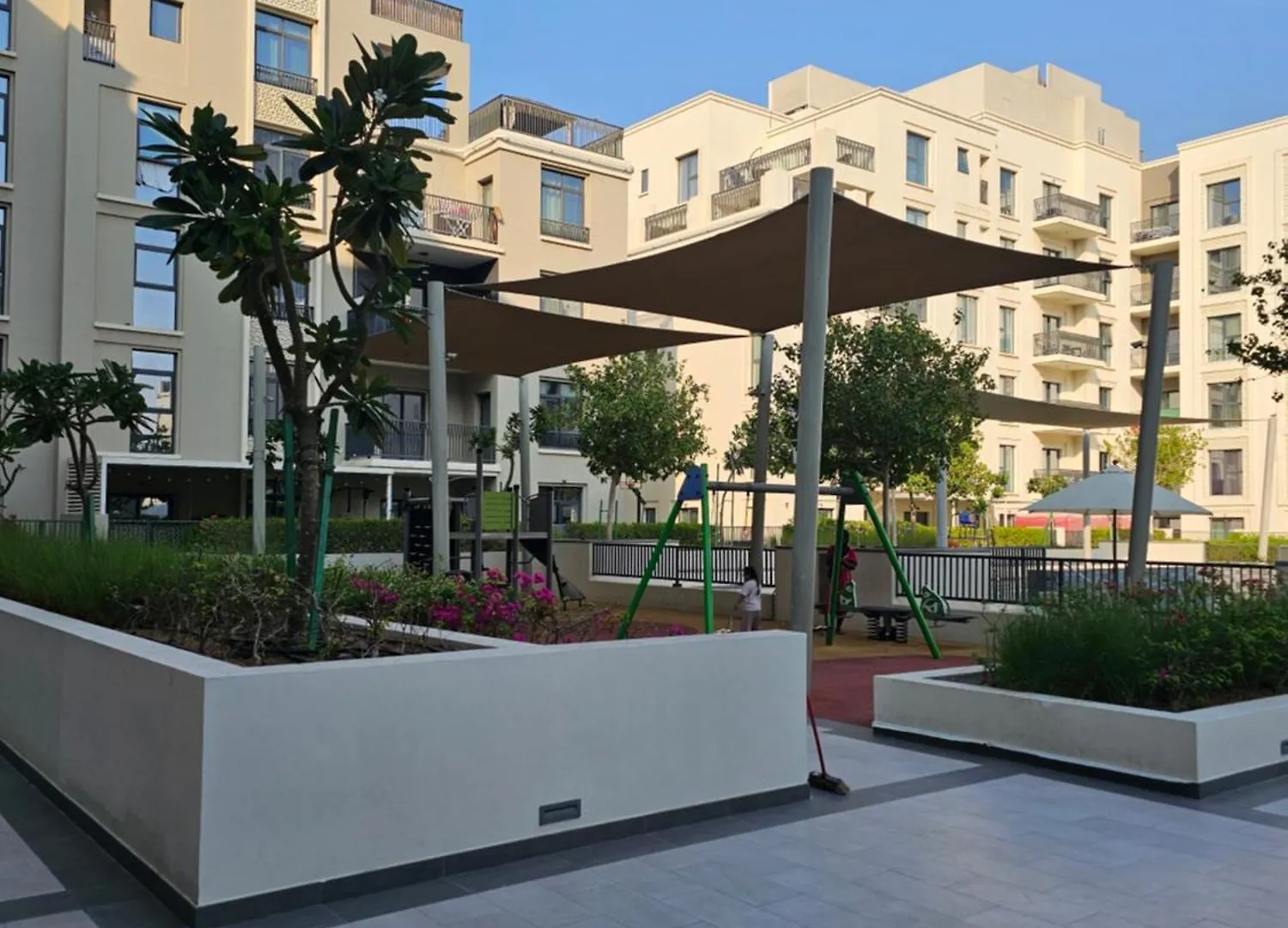 Apartments 100 M2 Sharjah