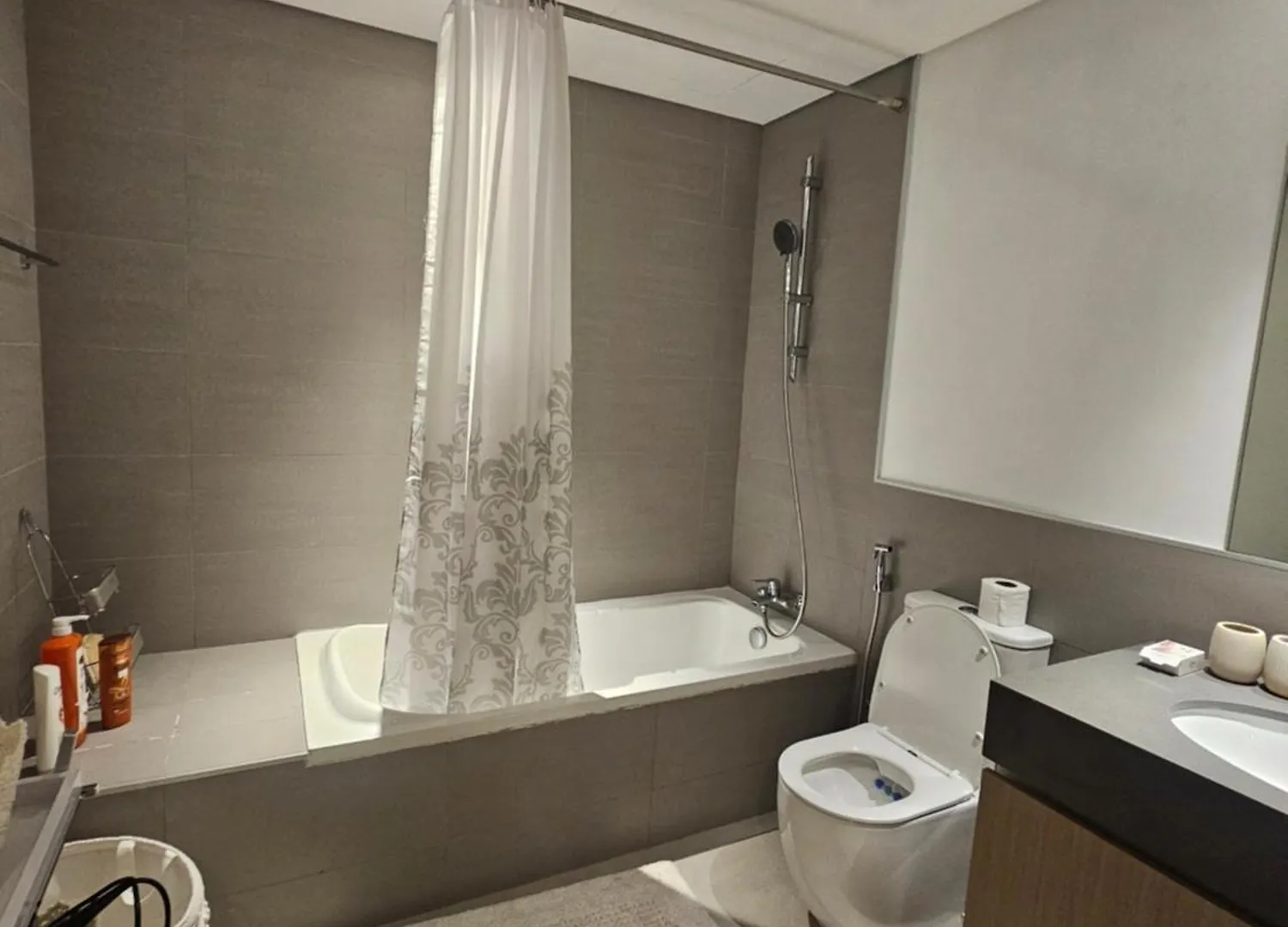 Apartments 100 M2 Sharjah Emirati Arabi Uniti